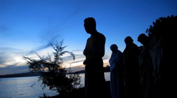 5 Karakter Wajib Bagi Seorang Muslim Untuk Menahan Godaan Zaman