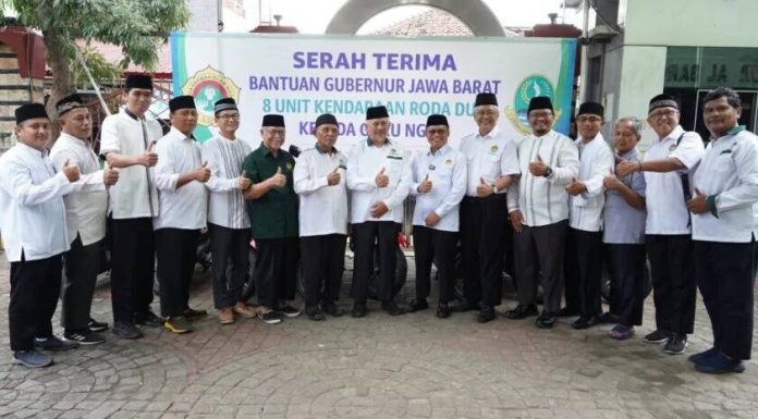 Hibah 8 Unit Sepeda Motor untuk Guru Ngaji LDII dari Pemprov Jabar Hibah 8 unit sepeda motor