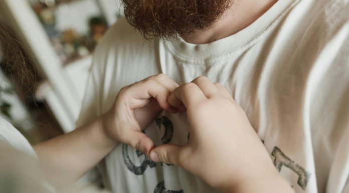 Menjaga hati untuk seseorang