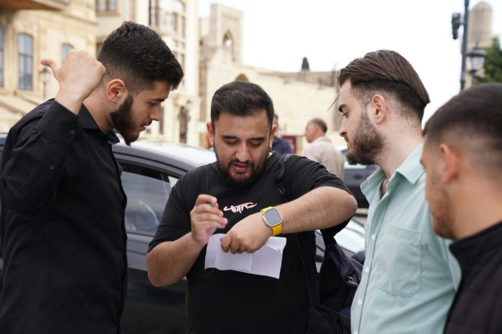 Menjaga hati untuk seseorang