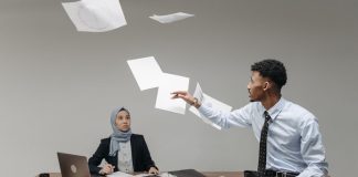Sulit menjaga nilai agama di lingkungan kerja