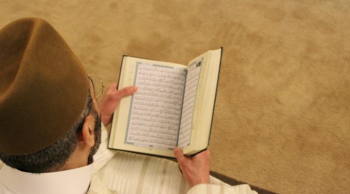 Menjadi muslim seutuhnya