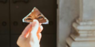 mata sebagai cahaya hati