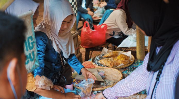 Bagaimana Menjadi Pembeli yang Jujur agar Transaksi Membawa Berkah? Bagaimana menjadi pembeli yang jujur