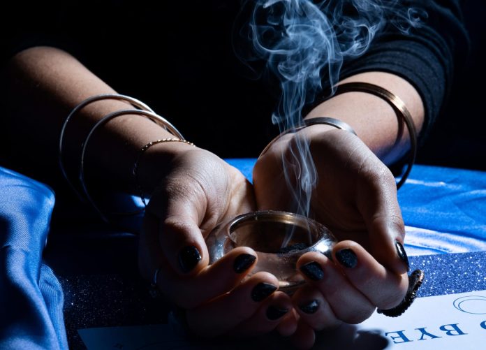 Dosa mendatangi orang pintar