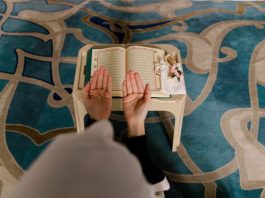 Kesalahan Saat Berdoa Menurut Islam yang Sering Tidak Kita Sadari Kesalahan saat berdoa menurut Islam