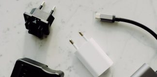 Ini Adab Meminjam Charger Milik Orang Lain Menurut Hukum Islam adab meminjam charger