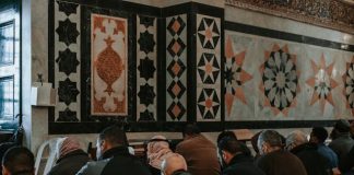 Tanda guru agama palsu