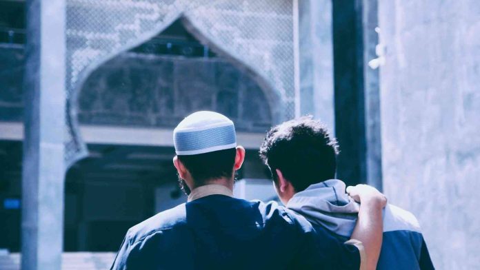 Adab menyapa teman secara Islami
