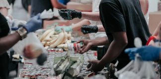 Adab sedekah agar berkah