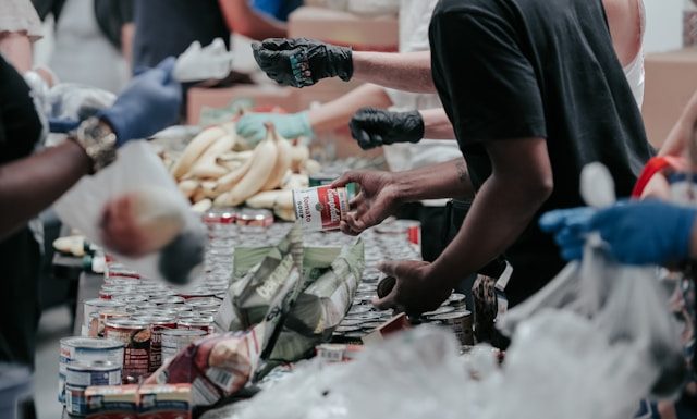 Adab Sedekah Agar Berkah, Ikuti Panduannya Sobat Adab sedekah agar berkah