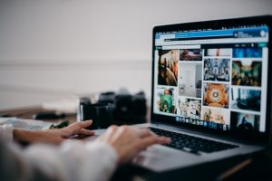 Agar Silaturahmi Tetap Terjaga Dengan Memanfaatkan Social Media
