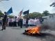 Aksi Demo Bakar Ban dan Begini Demonstrasi Dalam Islam