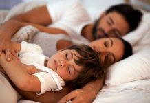 Kapan Seharusnya Anak Tidur Dipisah dari Orangtua? Anak-Tidur-Dipisah-dari-Orangtua-Usia-Berapa