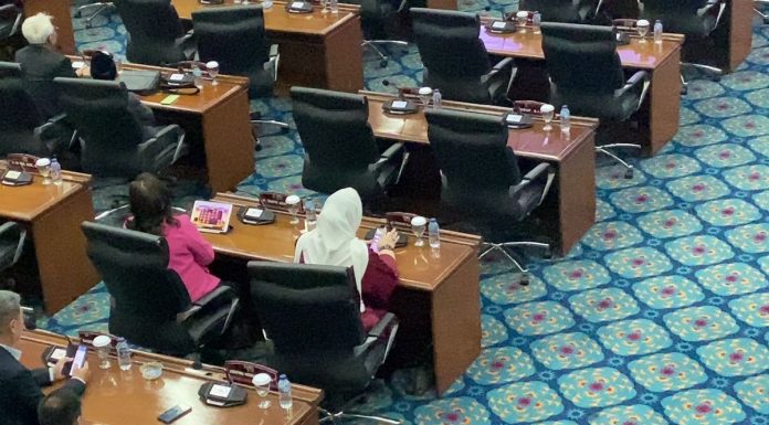 Anggota Dewan Main Slot: Dosa Besar! Anggota Dewan Main Slot