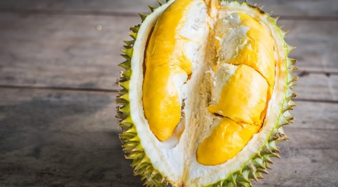 Apakah Kandungan Alkohol dalam Durian Membuat Buah ini Haram