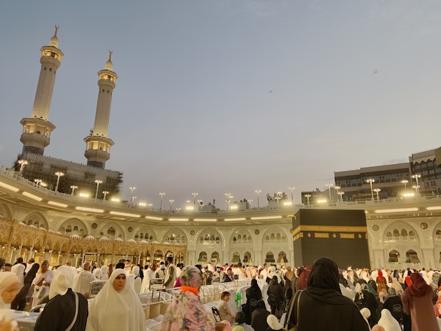 Apakah mempertanyakan agama itu salah