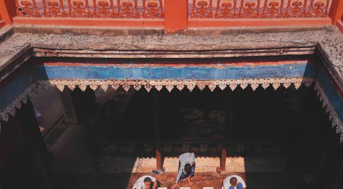 apakah muntah membatalkan wudhu