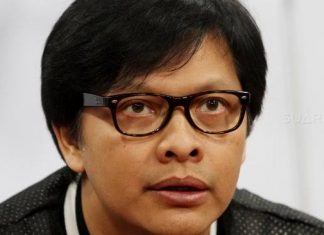 Armand Maulana Pakai Kacamata Bolong, Kenapa? Armand Maulana