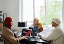 Bekerja Menurut Agama Islam: Keutamaan & Nilai Nilai Luhur di Dalamnya Bekerja Menurut Agama Islam Keutamaan & Nilai Nilai Luhur di Dalamnya