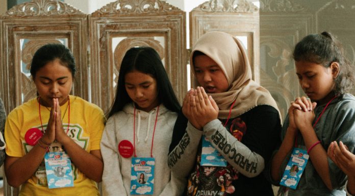 Berbeda Agama dalam keluarga tetap Harmonis