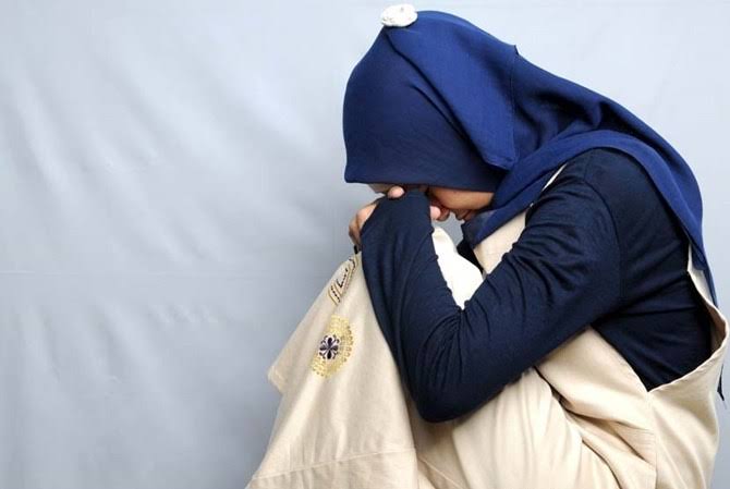 berbohong kepada istri