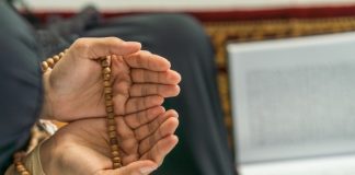 Berdoa Tapi Tetap Maksiat bagaimana jadinya