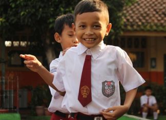Bocah SD Tulis Surat 1