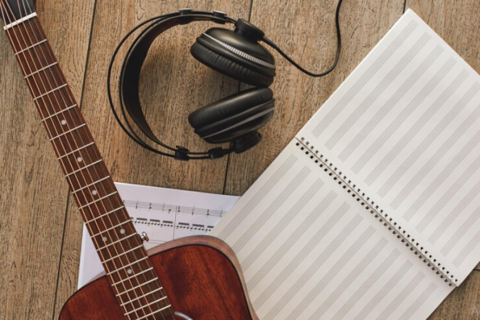 Buku Harmoni Modern