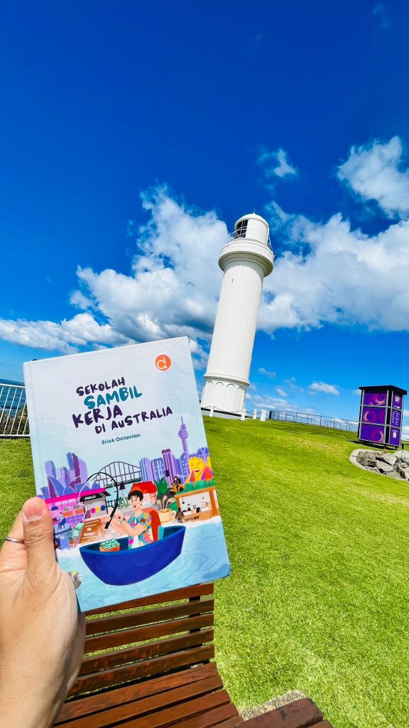 Buku Sekolah Sambil Kerja di Australia