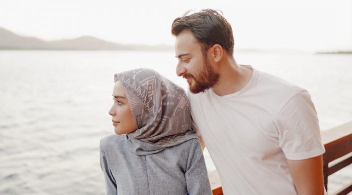 Cara Mencintai dalam Islam yang Baik dan Benar (Seri 5 Bahasa Cinta – Bagian 2) Cara Mencintai dalam Islam yang Baik dan Benar Seri 5 Bahasa Cinta