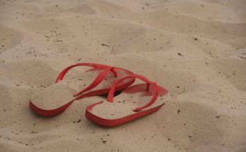 cara memakai sandal