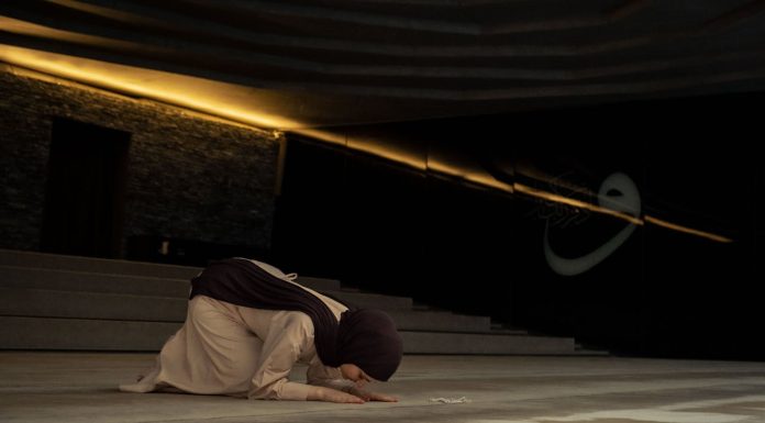 Celana dalam terkena keputihan apakah boleh shalat