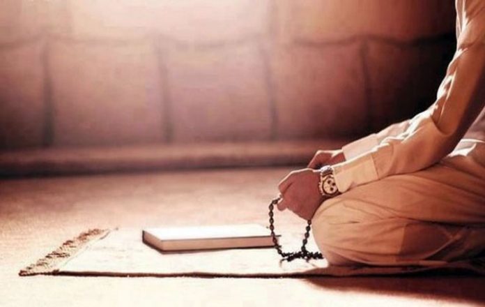 Cerita Hikmah Tentang Rahmat Allah Kisah Pemuda Ahli Ibadah 500 tahun yang Menolak Masuk Surga