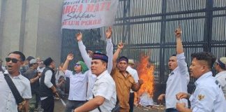 Demo-Depan-Gedung-DPR-Ricuh