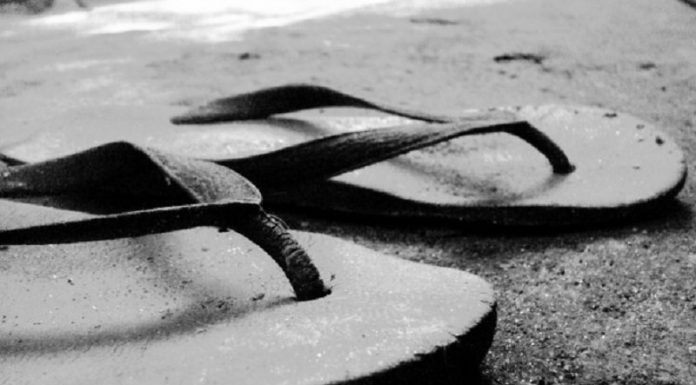 Mahar Sepasang Sandal