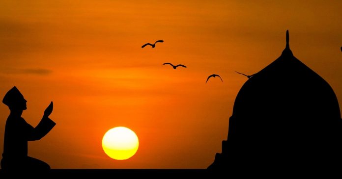Doa Akhir Tahun dan Awal Tahun Adakah Dalam Tuntunan Islam