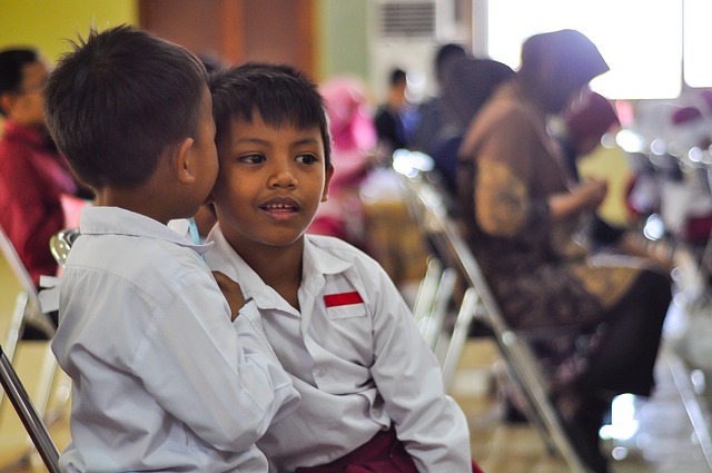 Etika Islam dalam berbisik