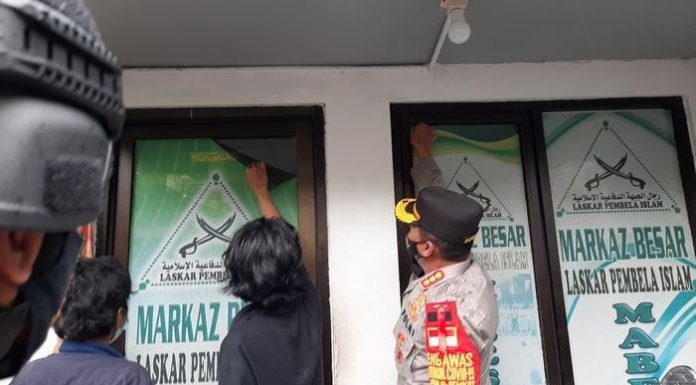 Resmi, FPI Dibubarkan! Ini 2 Tindakan FPI yang Sebaiknya Dicontoh oleh Muslim