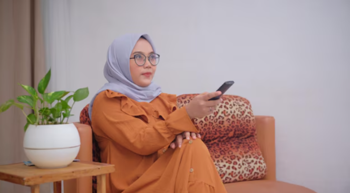 Hati Hati, Kebanyakan Nonton Drama Korea Bisa Merusak Standar Keharmonisan Rumah Tangga, Kok Bisa? Hati Hati, Kebanyakan Nonton Drama Korea Bisa Merusak Standar Keharmonisan Rumah Tangga