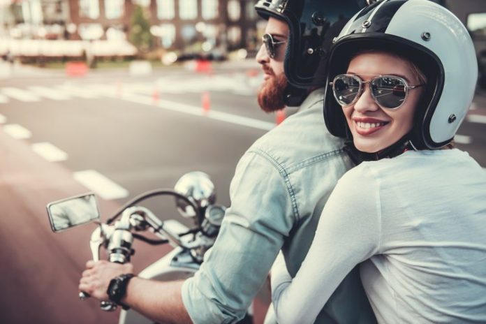 Hukum Berboncengan Dengan Perempuan Yang Bukan Mahram nya
