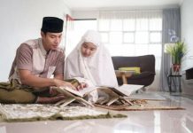 Hukum Melarang Istri Pengajian Jika Suami Mau Mengajari