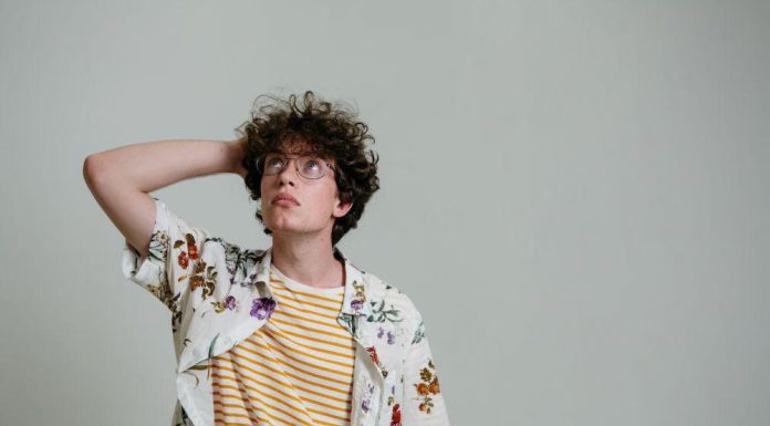 Hukum Pura-pura Tidak Tahu