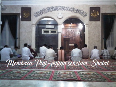 Hukum Sholawatan Setelah Adzan