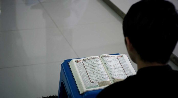 Ibadah yang kehilangan ruh keikhlasan