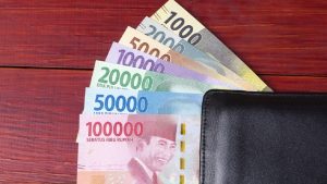 Istri Ambil Uang Suami Tanpa Izin dan Hukumnya