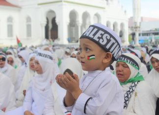 Jangan-Pernah-Bosan-Berdoa-Yakinlah-Pasti-Terkabul