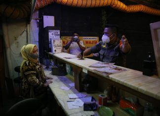 Kena Razia PPKM, Ibu Hamil Penjual Kopi Menangis! Begini Etika Razia Menurut Islam Kena Razia PPKM 1