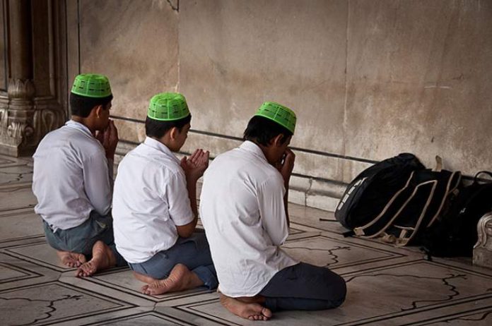 Keutamaan Beramal di Waktu Muda Keutamaan Beramal di Waktu Muda