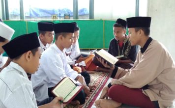 Keutamaan Menjadi Sohibul Qur’an, Salah Satunya Mendapatkan Syafa’at Keutamaan Menjadi Sohibul Qur'an Penghafal Al Quran